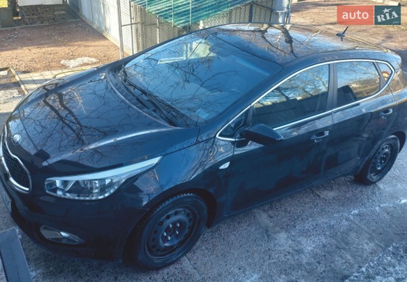 Хетчбек Kia Ceed 2013 в Верхньодніпровську