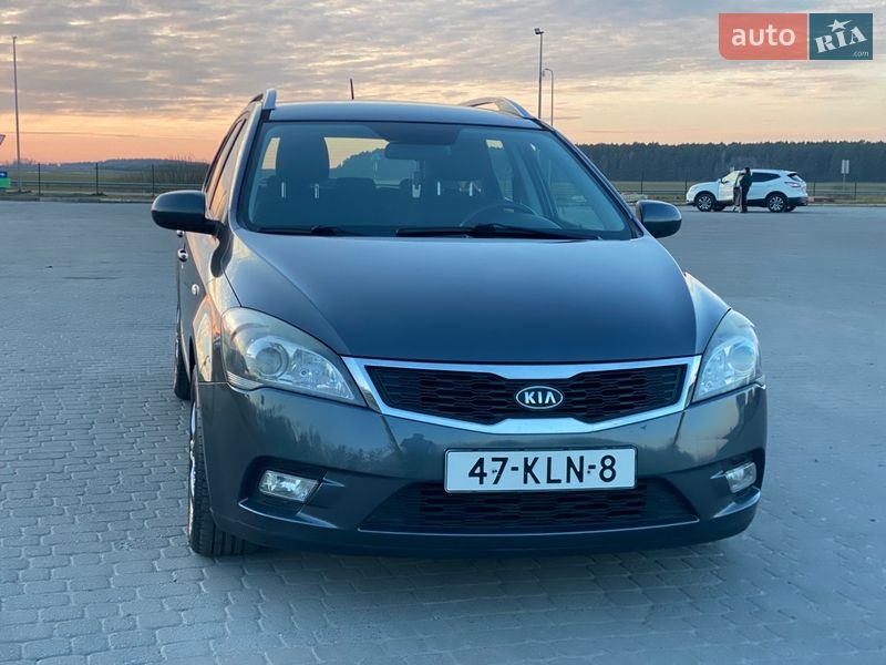 Универсал Kia Ceed 2010 в Радивилове