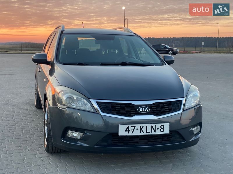 Универсал Kia Ceed 2010 в Радивилове