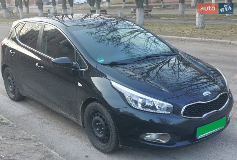 Хетчбек Kia Ceed 2013 в Верхньодніпровську