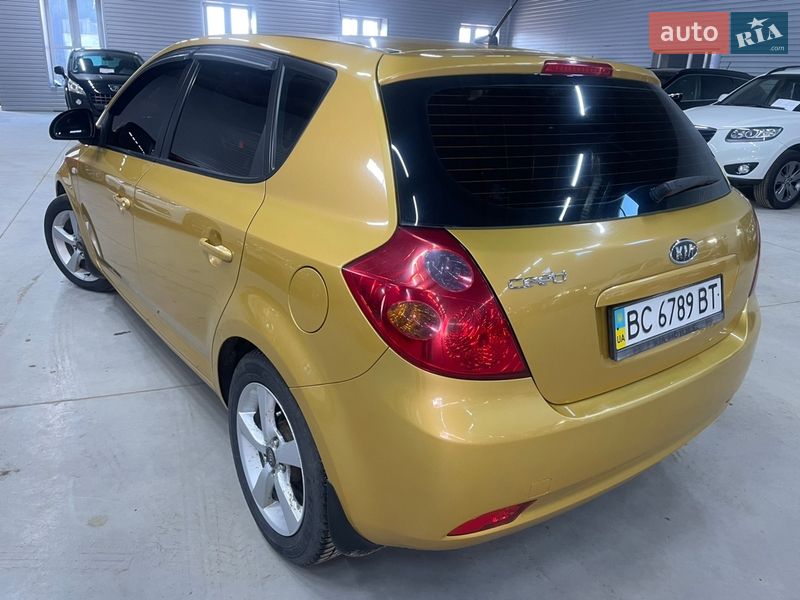 Хэтчбек Kia Ceed 2008 в Стрые