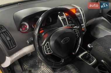 Хэтчбек Kia Ceed 2008 в Стрые