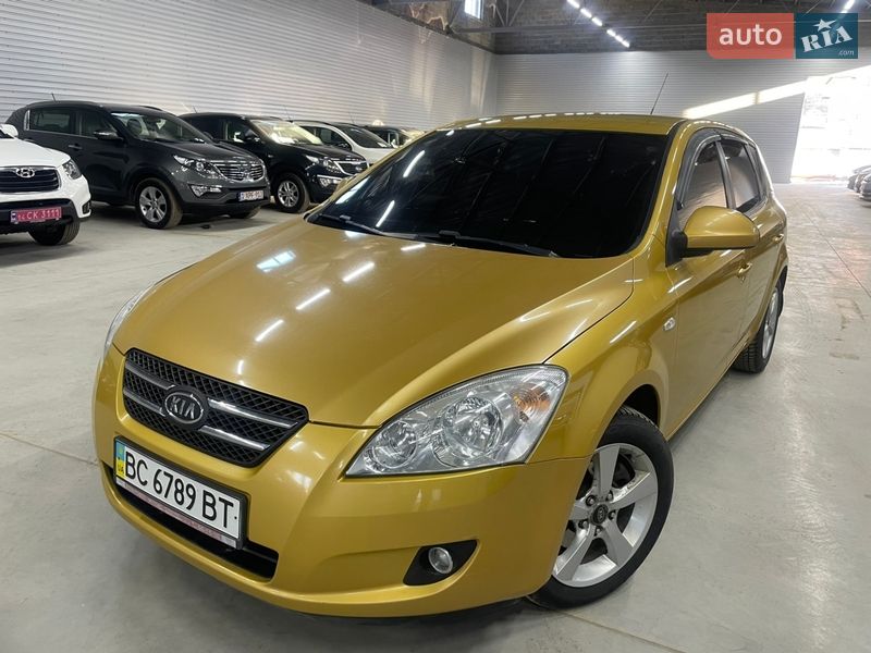 Хэтчбек Kia Ceed 2008 в Стрые