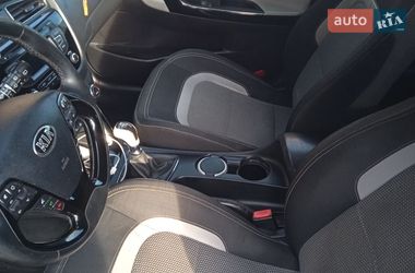 Хэтчбек Kia Ceed 2012 в Львове