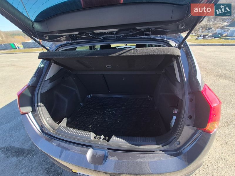 Хэтчбек Kia Ceed 2015 в Обухове