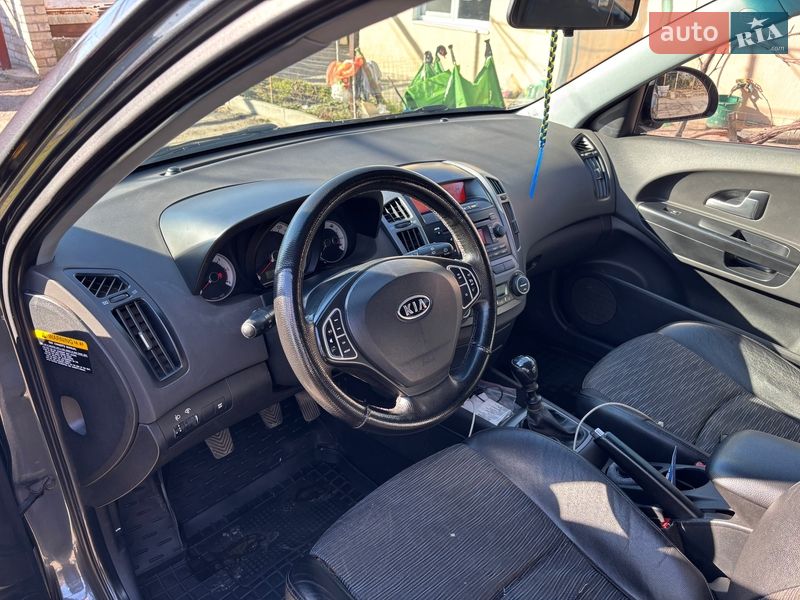 Универсал Kia Ceed 2008 в Николаеве