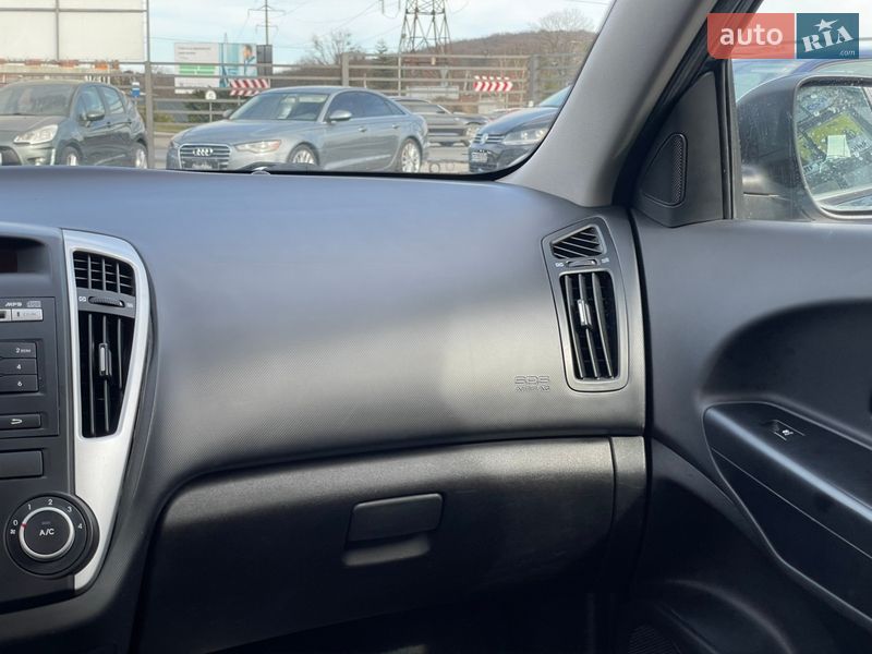 Універсал Kia Ceed 2012 в Мукачевому