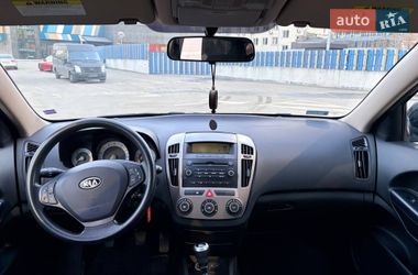 Хэтчбек Kia Ceed 2009 в Киеве
