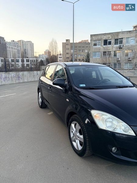 Хэтчбек Kia Ceed 2009 в Киеве