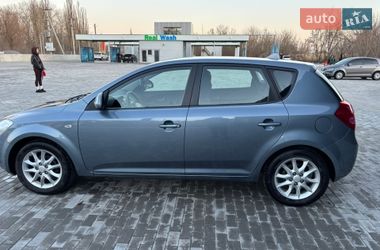 Хэтчбек Kia Ceed 2008 в Хороле