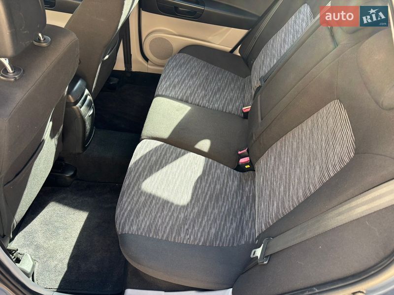 Хэтчбек Kia Ceed 2008 в Хороле