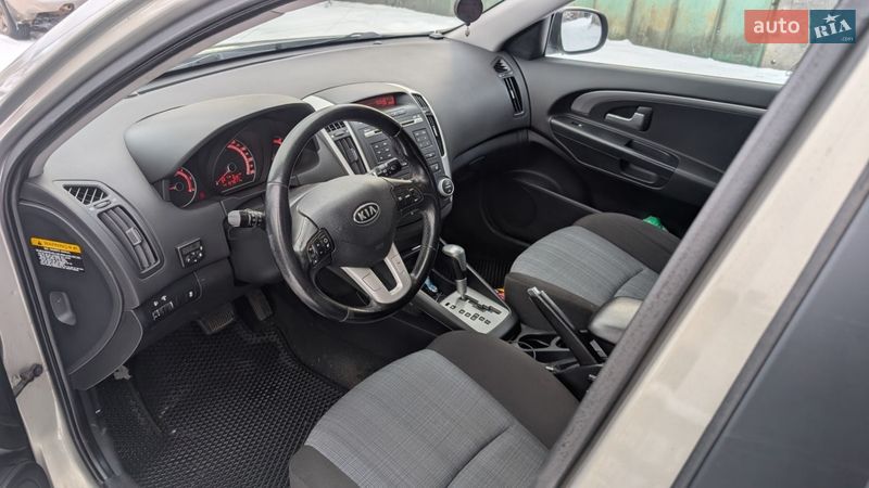 Универсал Kia Ceed 2010 в Золотоноше