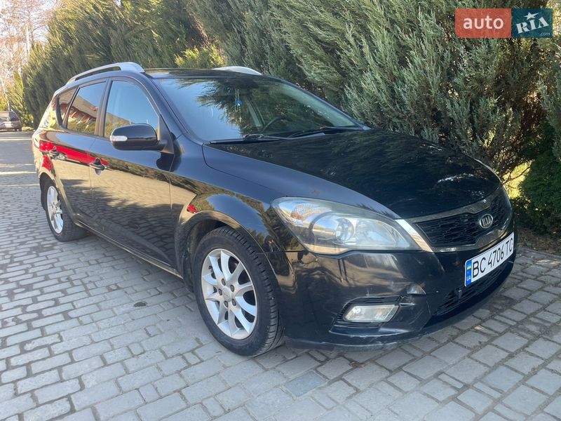 Універсал Kia Ceed 2010 в Самборі