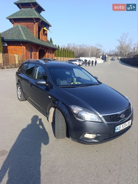 Універсал Kia Ceed 2010 в Дніпрі