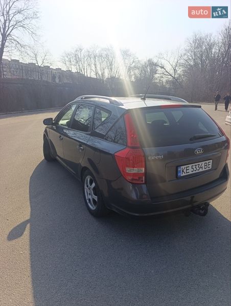Універсал Kia Ceed 2010 в Дніпрі
