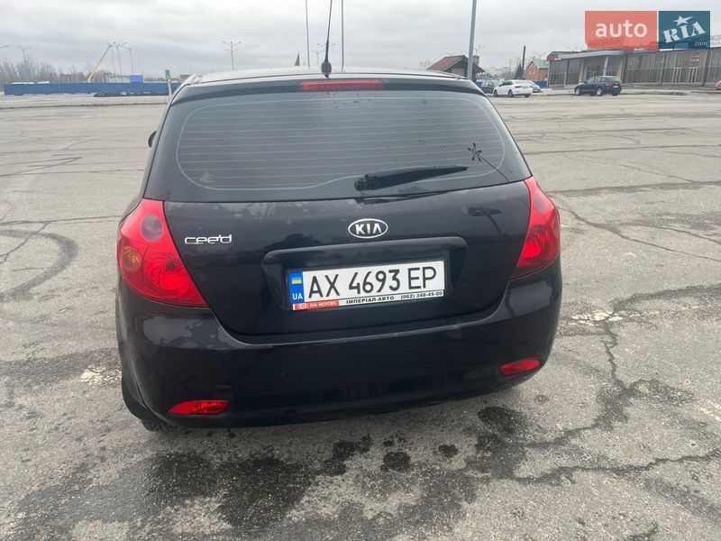 Хэтчбек Kia Ceed 2008 в Харькове