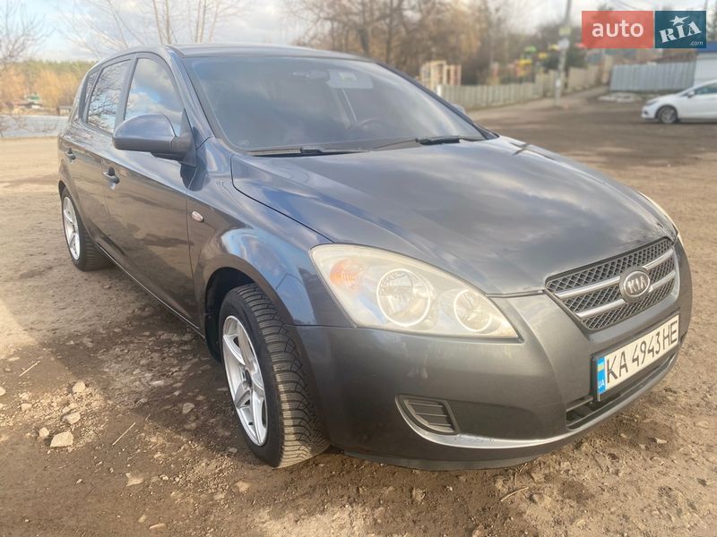 Хэтчбек Kia Ceed 2008 в Крюковщине