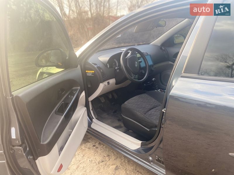 Хэтчбек Kia Ceed 2008 в Крюковщине