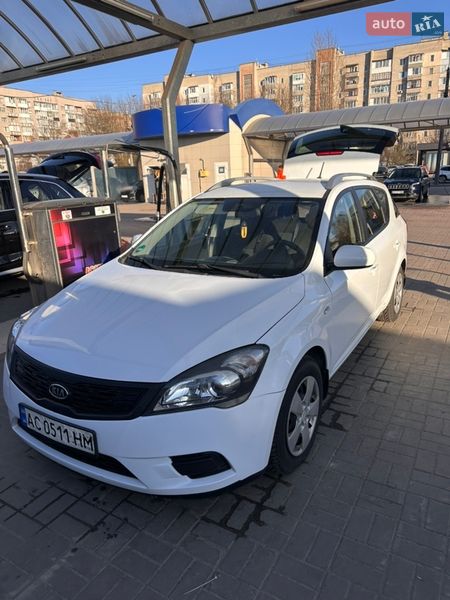 Универсал Kia Ceed 2012 в Луцке
