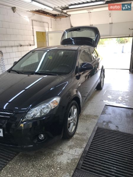 Хэтчбек Kia Ceed 2008 в Харькове