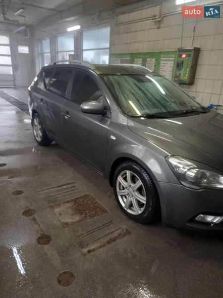 Универсал Kia Ceed 2010 в Житомире фото 3 Универсал Kia Ceed 2010 в Житомире