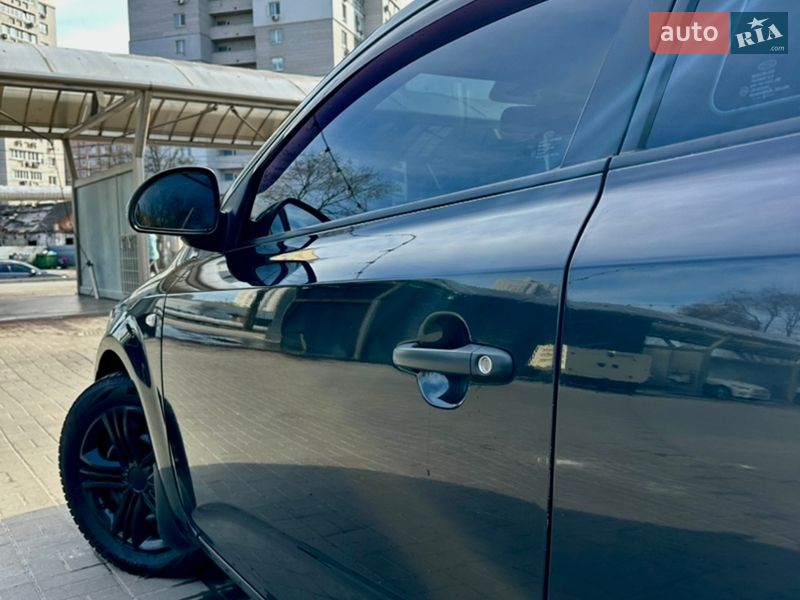 Хэтчбек Kia Ceed 2008 в Днепре