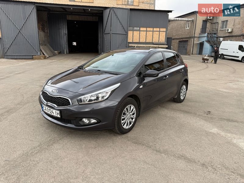 Хетчбек Kia Ceed 2013 в Запоріжжі фото 2 Хетчбек Kia Ceed 2013 в Запоріжжі