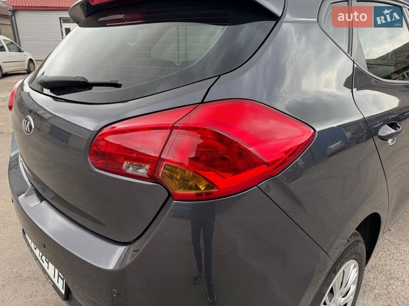 Хетчбек Kia Ceed 2013 в Запоріжжі фото 19 Хетчбек Kia Ceed 2013 в Запоріжжі