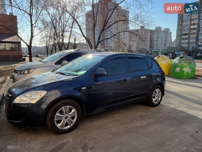 Хетчбек Kia Ceed 2008 в Києві фото 2 Хетчбек Kia Ceed 2008 в Києві
