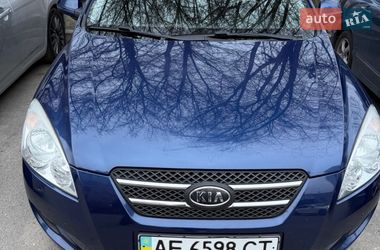 Хэтчбек Kia Ceed 2008 в Днепре