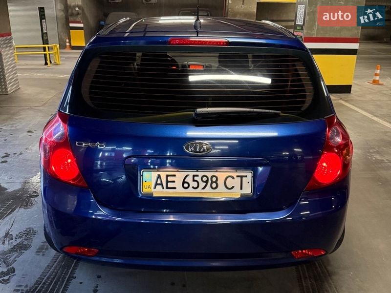 Хетчбек Kia Ceed 2008 в Дніпрі