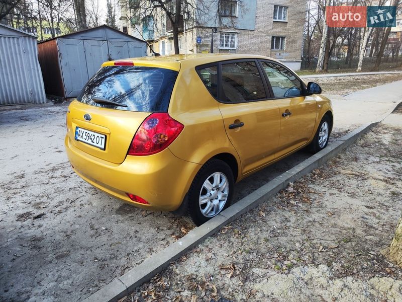 Хетчбек Kia Ceed 2009 в Харкові