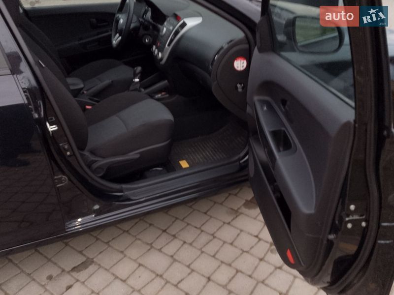 Хэтчбек Kia Ceed 2012 в Коломые фото 9 Хэтчбек Kia Ceed 2012 в Коломые