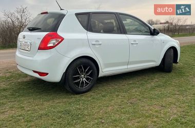 Хэтчбек Kia Ceed 2012 в Одессе