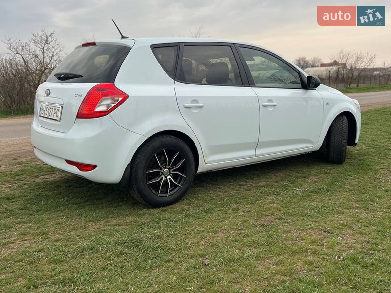 Хэтчбек Kia Ceed 2012 в Одессе фото 4 Хэтчбек Kia Ceed 2012 в Одессе