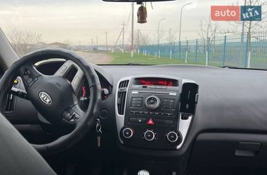 Хэтчбек Kia Ceed 2012 в Одессе