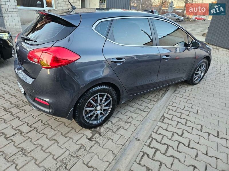 Хэтчбек Kia Ceed 2013 в Киеве