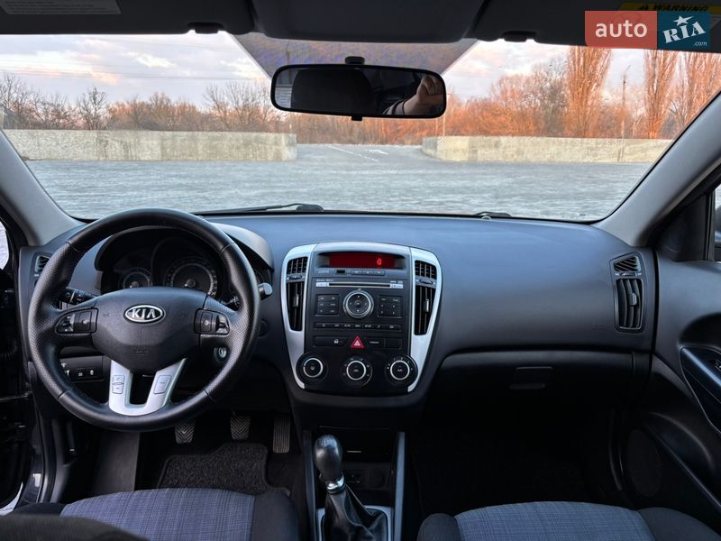 Хетчбек Kia Ceed 2011 в Хоролі