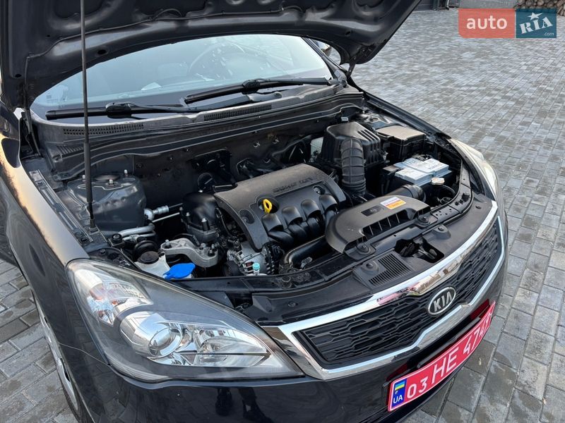 Хетчбек Kia Ceed 2011 в Хоролі