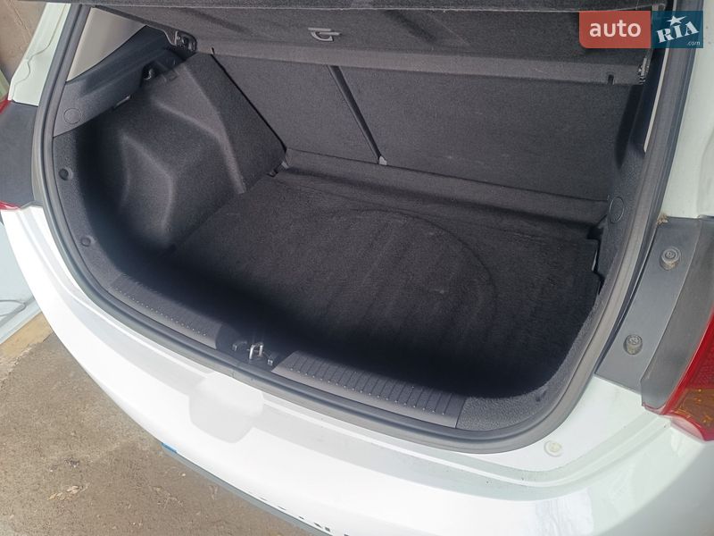 Хэтчбек Kia Ceed 2013 в Кагарлыке