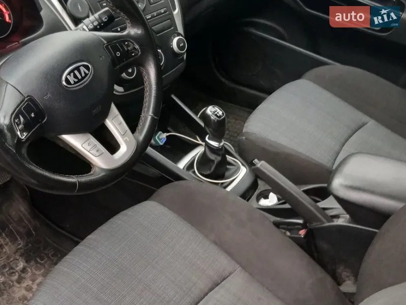 Kia Ceed 2012 VIN U5YHB816ACL224623 фото оголошення 4 з 41