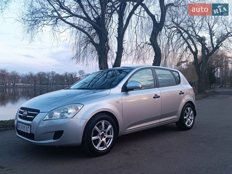 Хетчбек Kia Ceed 2007 в Рівному фото 2 Хетчбек Kia Ceed 2007 в Рівному
