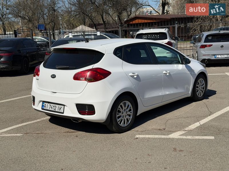 Хетчбек Kia Ceed 2016 в Києві фото 13 Хетчбек Kia Ceed 2016 в Києві