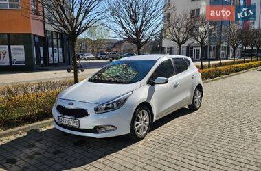Хэтчбек Kia Ceed 2013 в Ивано-Франковске