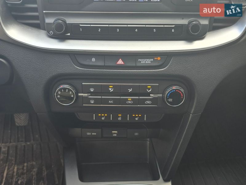 Хэтчбек Kia Ceed 2019 в Киеве