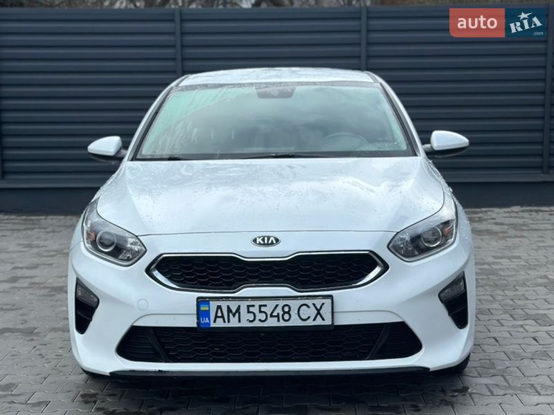 Хетчбек Kia Ceed 2019 в Києві фото 3 Хетчбек Kia Ceed 2019 в Києві