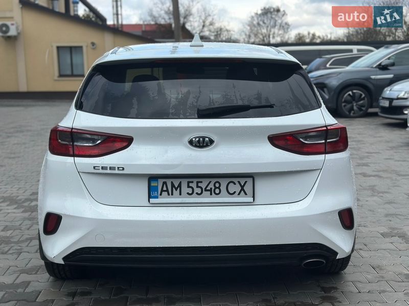 Хетчбек Kia Ceed 2019 в Києві фото 7 Хетчбек Kia Ceed 2019 в Києві