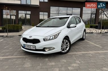 Хетчбек Kia Ceed 2013 в Ужгороді