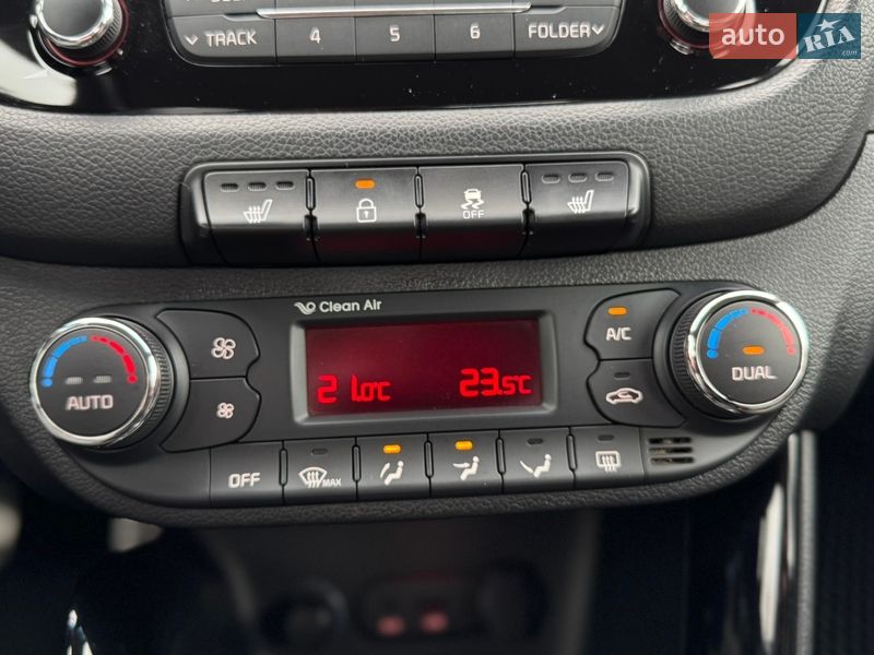 Хэтчбек Kia Ceed 2013 в Ужгороде