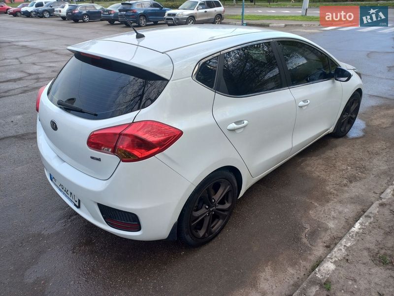 Хэтчбек Kia Ceed 2016 в Запорожье фото 4 Хэтчбек Kia Ceed 2016 в Запорожье